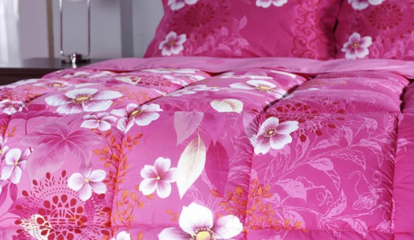 Pembe Çiçek desenli Uyku Seti Çeşitleri 2012