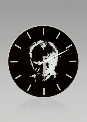 atatürk figürlü saat modeli