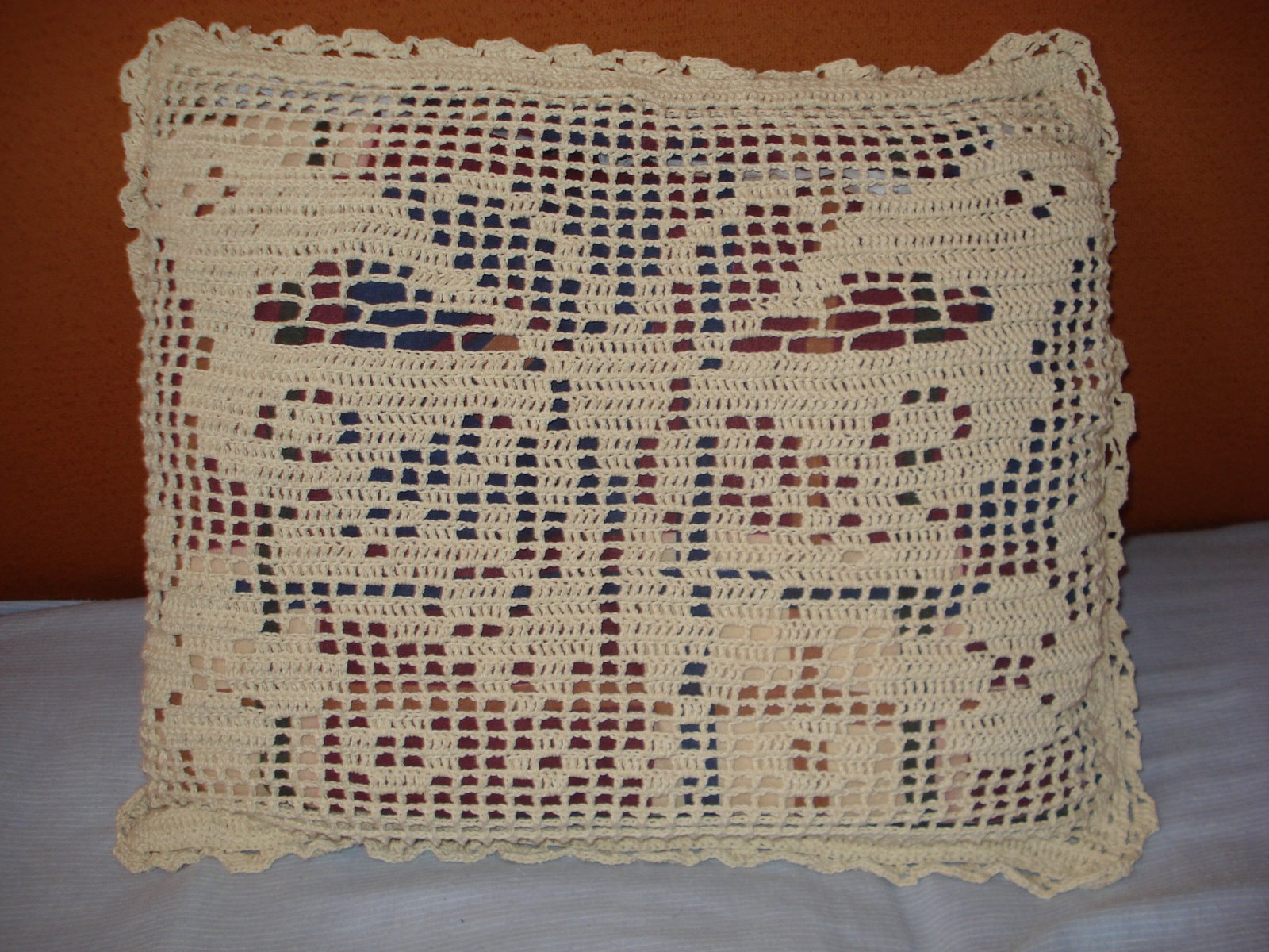 kelebek desenli kare yastık danteli