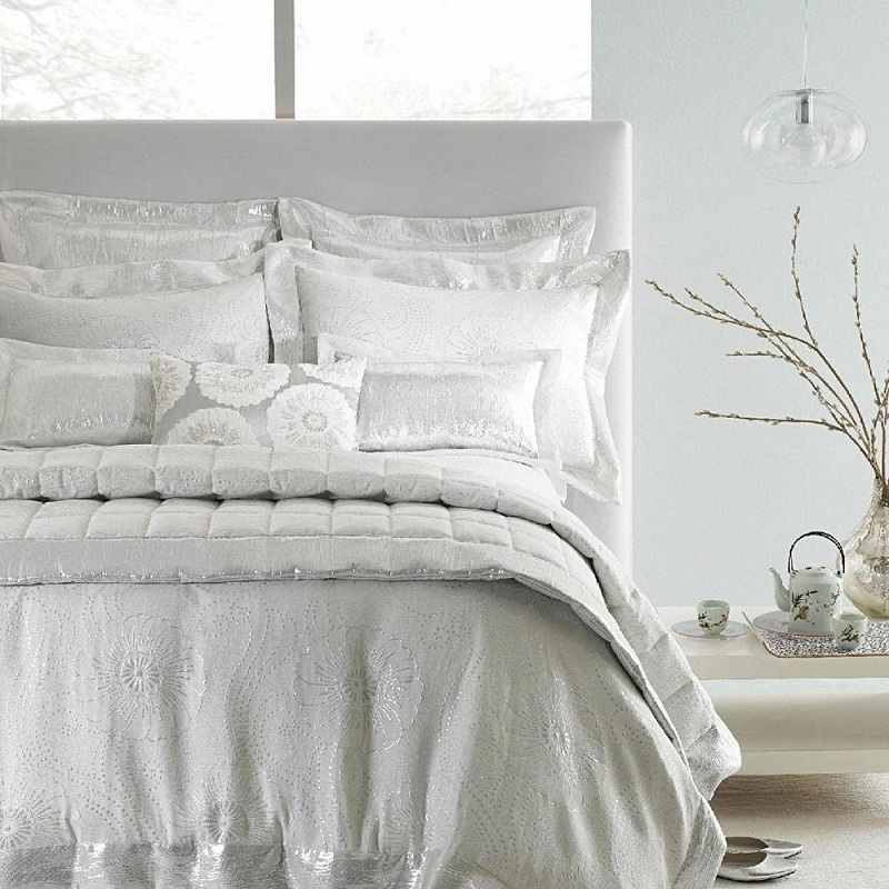 Kapitone Gumus English Home Yatak Ortusu Modeli