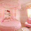 pembe yuvarlık yataklı çocuk odası