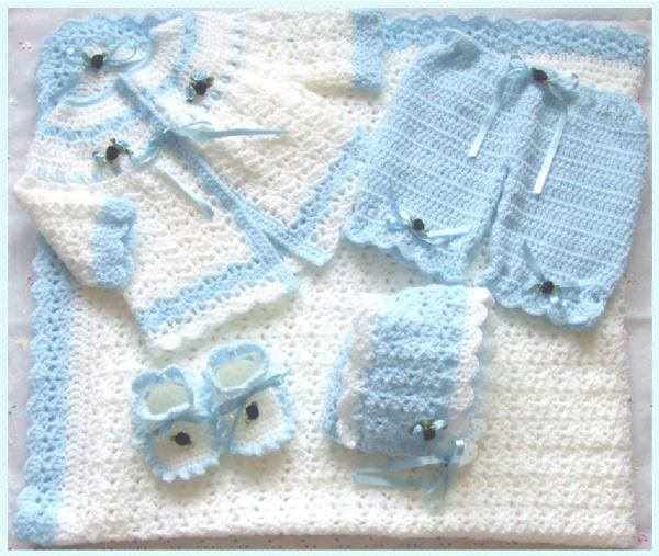 bebek battaniye hırka patik ve pantolonu