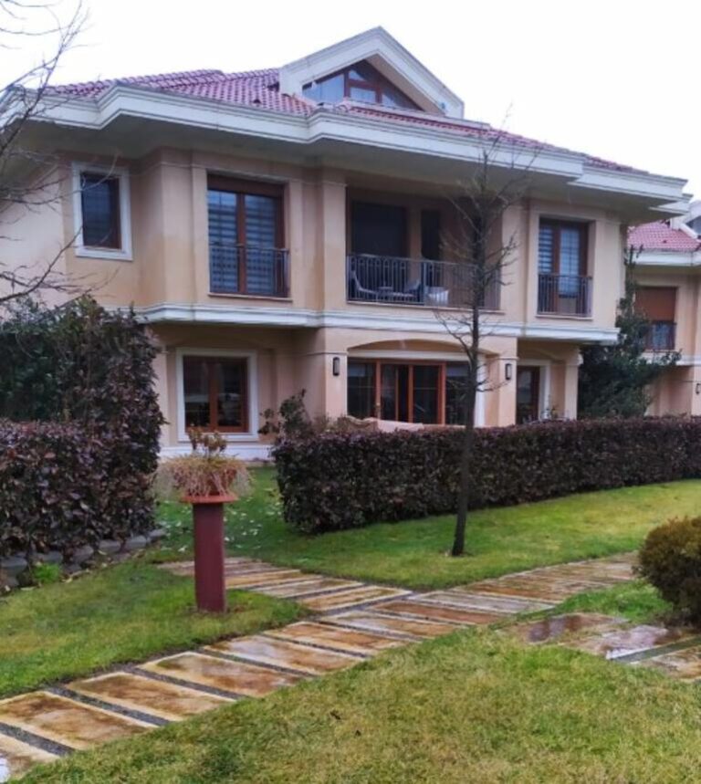 Ailesi tepki gösterdi! Defne Samyeli’ne haciz şoku