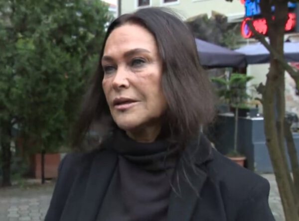 Hülya Avşar’dan simit açıklaması: Sakinleştiyseniz sıra bende