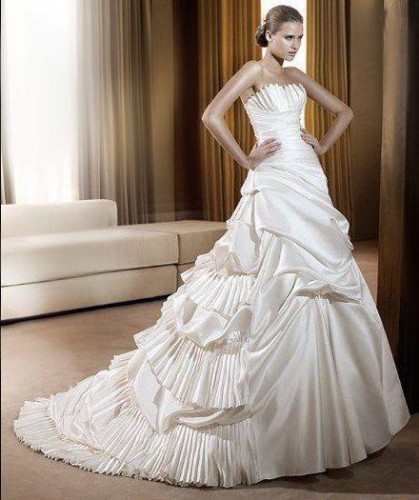 Aysira kabarık gelinlik ve nişanlık modelleri