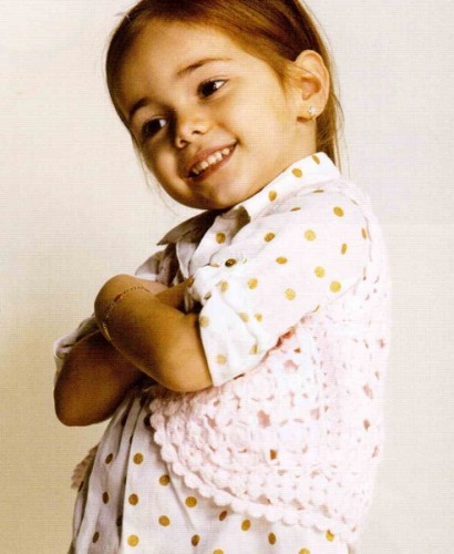 Tığ İşi Beyaz Örgü Çocuk Yeleği Modeli