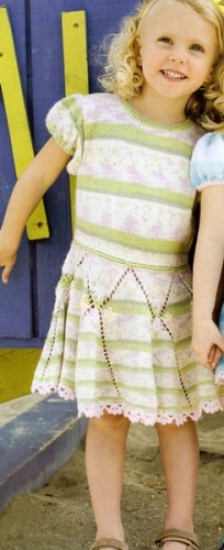 Yarım Kollu Desenli Örgü Çocuk Elbise Modeli