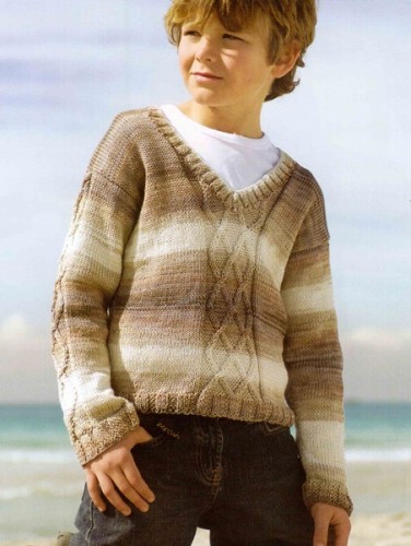 V Yakalı Baklava Dilimi Modelli Erkek Çocuk Kazak Örneği