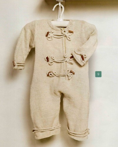 Fermuarlı Düğme Süslemeli Örgü Bebek Tulumu Modeli