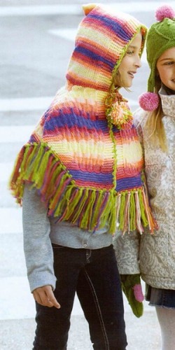 Kapüşonlu Renkli Kız Çocuk Panço Modeli