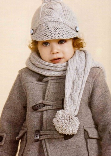 Gri Renkli Siperlikli Ponpon Süslemeli Atkı Bere Modeli