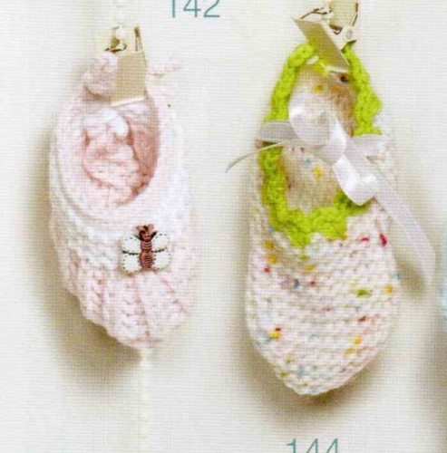 Renkli Örgü Bebek Patiği Modelleri