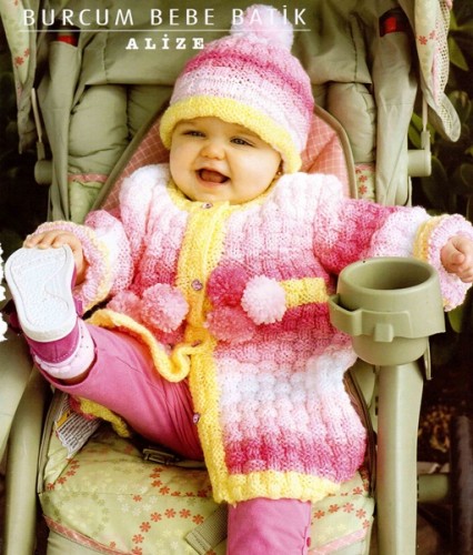 Ponponlu Kız Çocuk Uzun Hırka ve Şapka Takımı