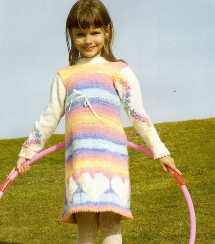 Çiçek Süslemeli Rengarenk Kız Çocuk Elbise Modeli