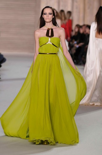 2012 Podyumlarından Göz Alıcı Kıyafetler