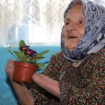 72 yıllık bir vahş*t hikayesi! Kocası tırpanla iki elini bileklerinden kesti