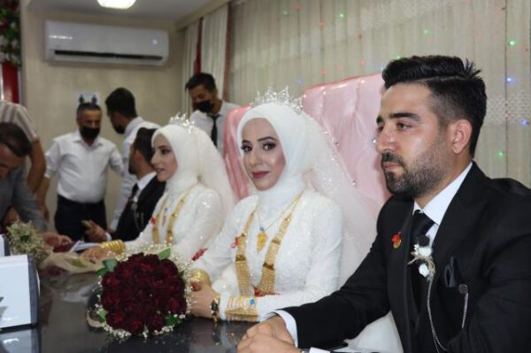 Adıyaman’da ikiz kardeşler, kendileri gibi tek yumurta ikizi kardeşlerle evlendi