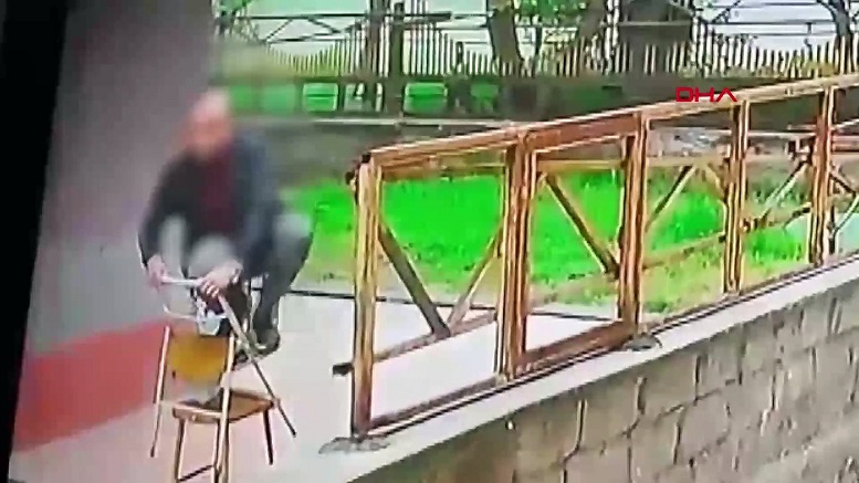 Görüntüleri izleyince ortaya çıktı! Tayt hırsızına suç duyurusu… ‘Bir sürü çamaşırın içinden sadece benimkiler kayboluyordu’
