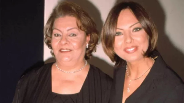 Anneye son görev! Ebru Gündeş’in gözyaşları…