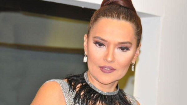 Eleştirilerin odağındaki Demet Akalın: 50 tane iğne oldum