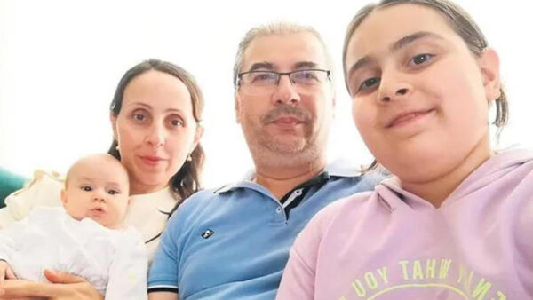 İkizi 11 yıl sonra doğdu!